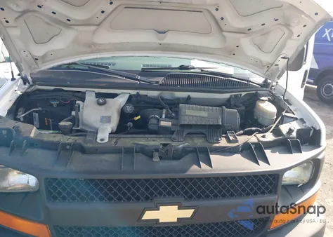 2015 Chevrolet Express 2500 Work Van z USA, uszkodzony, nr VIN 1GCWGFCF3F1160207